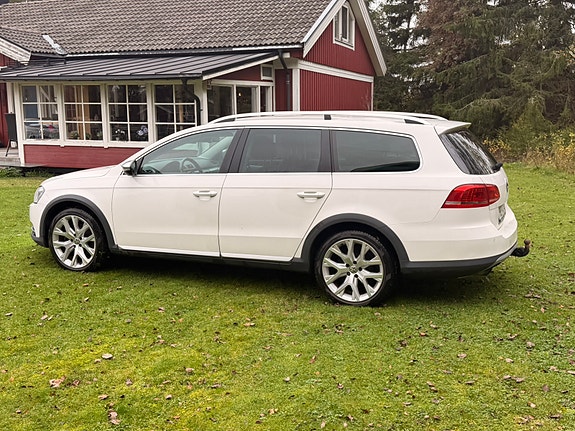 Volkswagen Passat Alltrack 9 of 20