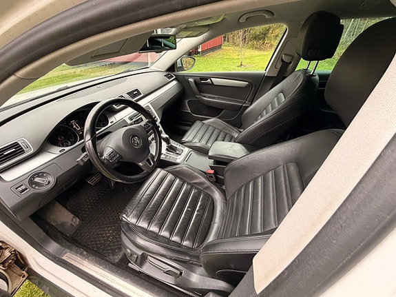Volkswagen Passat Alltrack 5 of 20