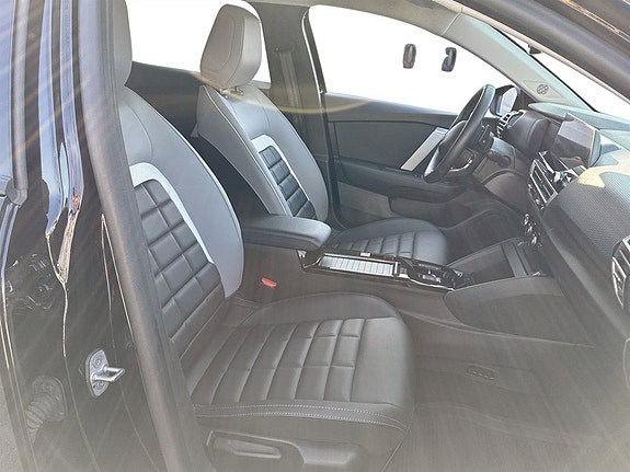 Citroen C4 11 of 15