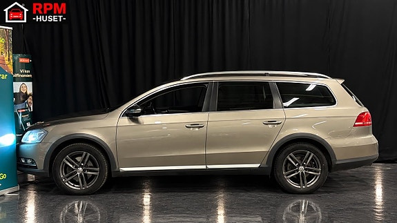 Volkswagen Passat Alltrack 8 of 27
