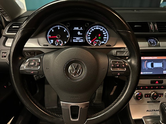 Volkswagen Passat Alltrack 14 of 27
