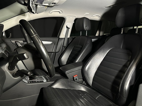Volkswagen Passat Alltrack 10 of 27