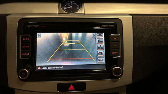Volkswagen Passat Alltrack 20 of 27