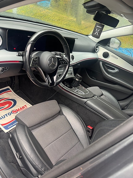 Mercedes-Benz E220 d 4 of 5