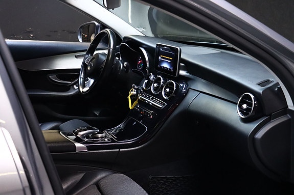 Mercedes-Benz C220 d 15 of 30
