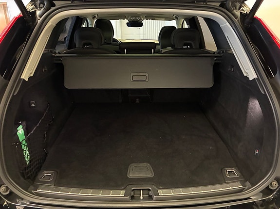 Volvo XC60 10 of 24