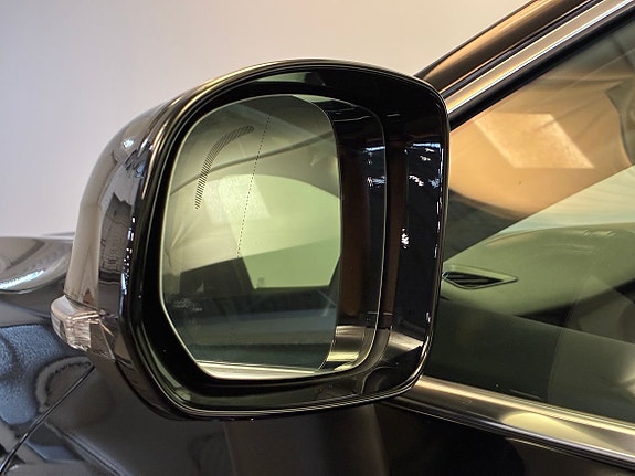 Volvo XC60 13 of 24