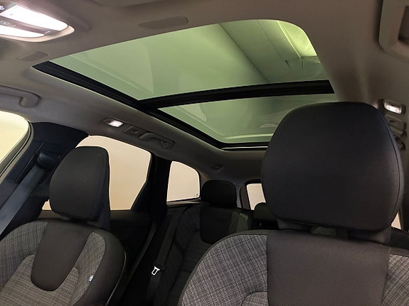 Volvo XC60 19 of 24