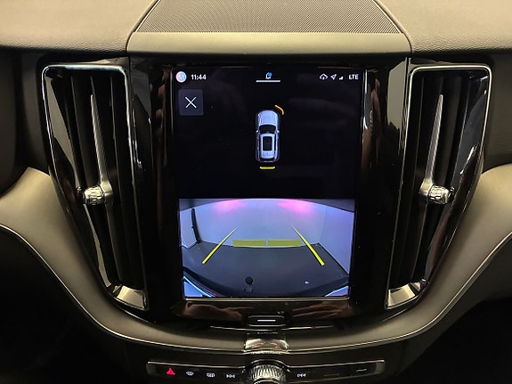 Volvo XC60 23 of 24