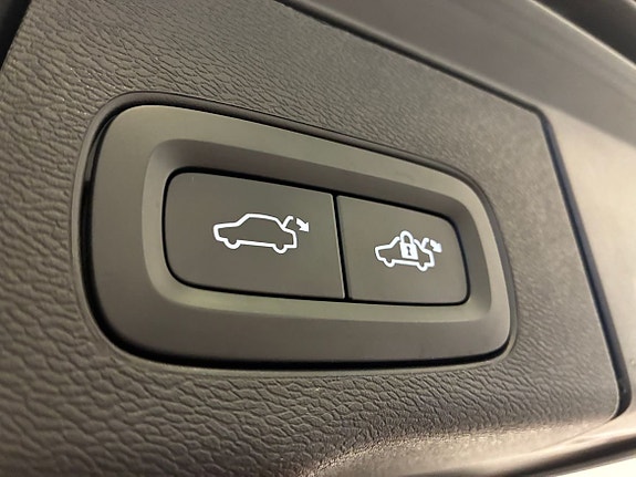 Volvo XC60 11 of 24