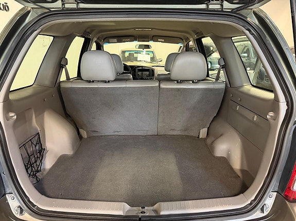 Mazda Tribute 9 of 14