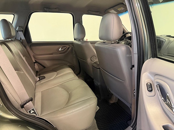 Mazda Tribute 10 of 14