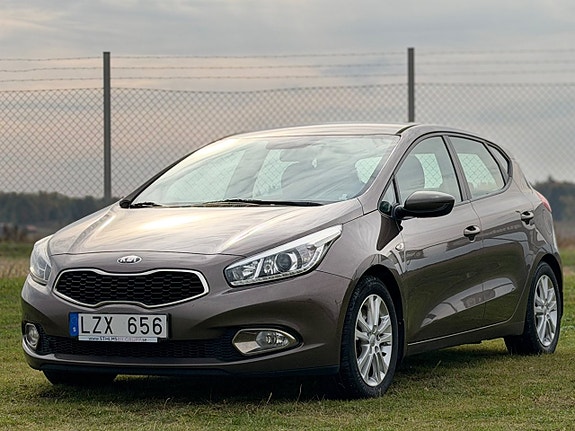 Kia Ceed 2 of 15