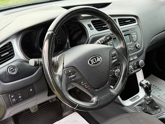 Kia Ceed 10 of 15