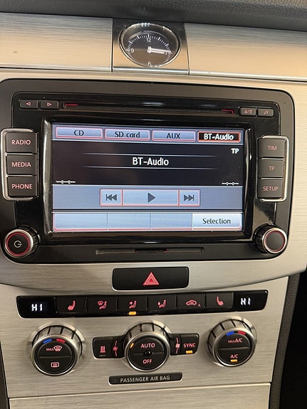 Volkswagen Passat Alltrack 11 of 15