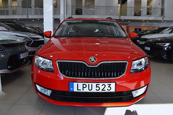Skoda Octavia 2 of 17