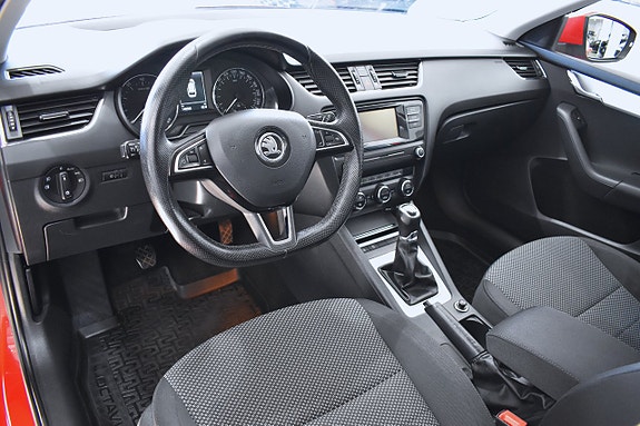 Skoda Octavia 6 of 17