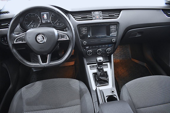 Skoda Octavia 9 of 17