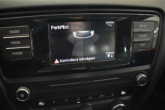 Skoda Octavia 12 of 17