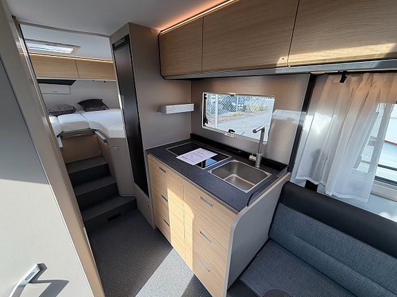 Adria Compact Select DL *JUBILEUMSERBJUDANDE* 9 of 18