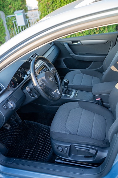 Volkswagen Passat 7 of 9