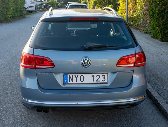 Volkswagen Passat 4 of 9
