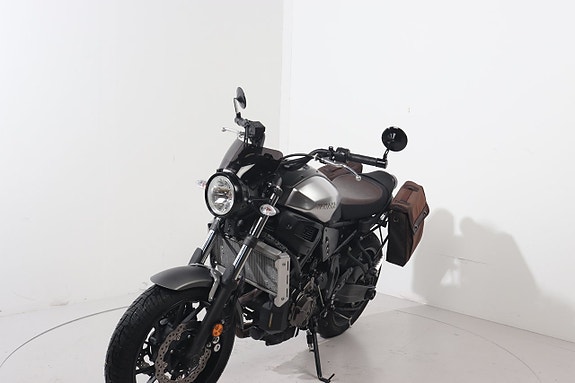 Yamaha XSR700 4 of 7