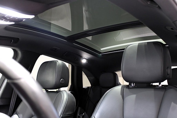 Porsche Macan S 5 of 11