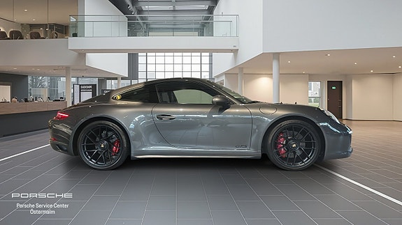 Porsche 911 Carrera 4 GTS 16 of 16