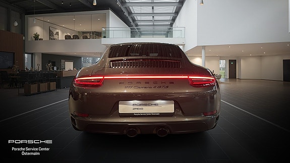 Porsche 911 Carrera 4 GTS 8 of 16