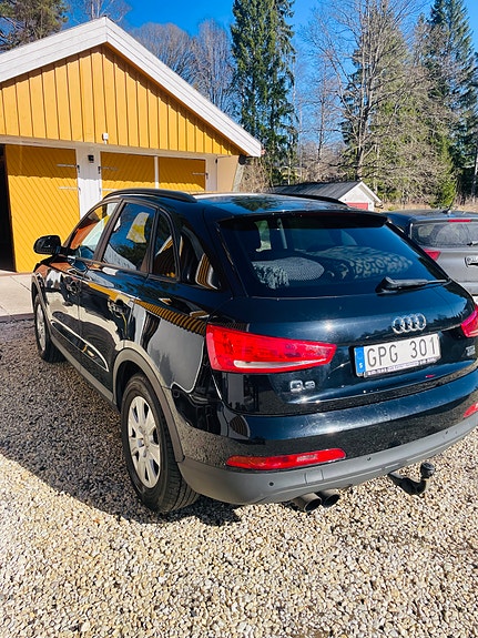 Audi Q3 12 of 21