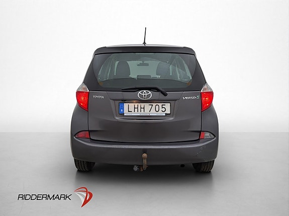 Toyota Verso-S 8 of 27