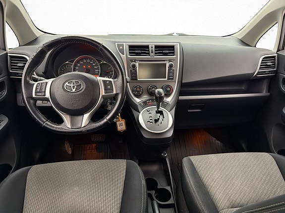 Toyota Verso-S 13 of 27