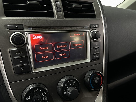 Toyota Verso-S 16 of 27
