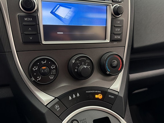 Toyota Verso-S 19 of 27