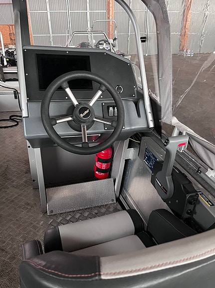 Buster Lx Special Edition 2019 - Ny Yamaha F60F 2026 inomhusförvarad 2 of 8