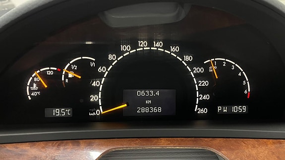 Mercedes-Benz S500 11 of 29