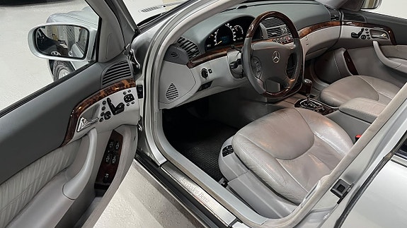 Mercedes-Benz S500 8 of 29