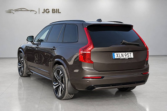Volvo XC90 4 of 25