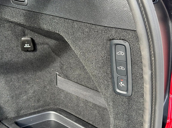 Volvo XC90 25 of 25