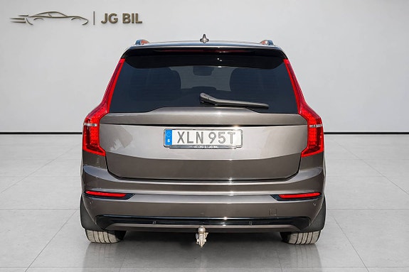 Volvo XC90 7 of 25