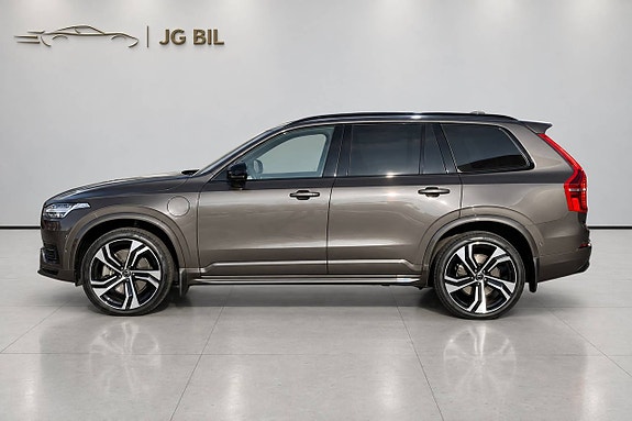 Volvo XC90 3 of 25