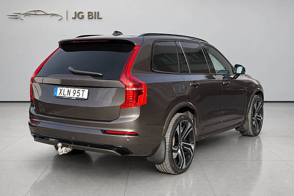 Volvo XC90 10 of 25
