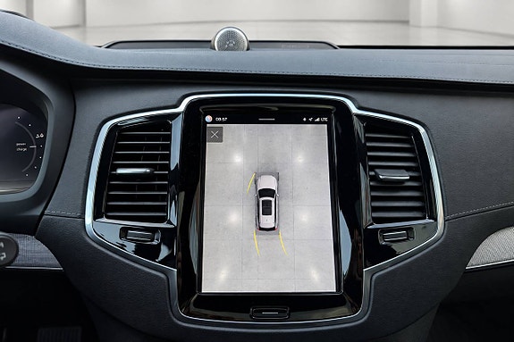 Volvo XC90 19 of 25