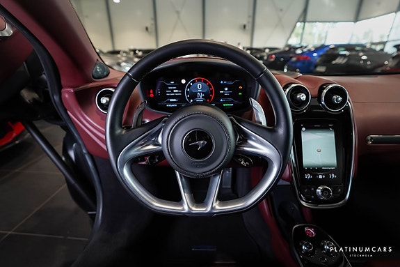 McLaren GT 8 of 21