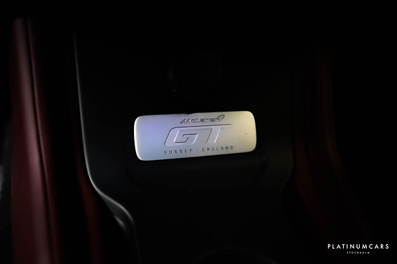 McLaren GT 16 of 21