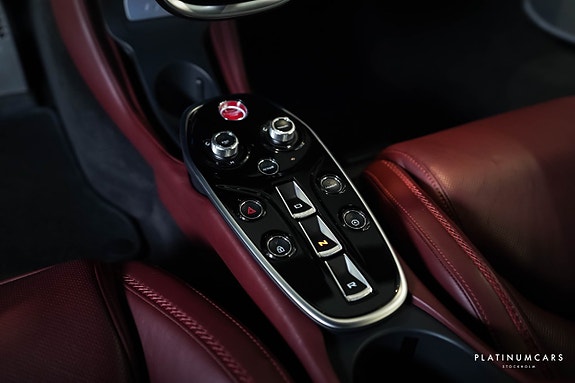 McLaren GT 11 of 21