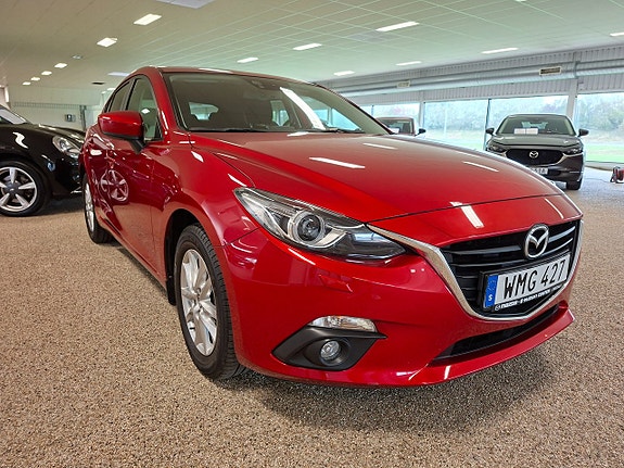 Mazda 3 2 of 8