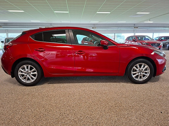 Mazda 3 3 of 8