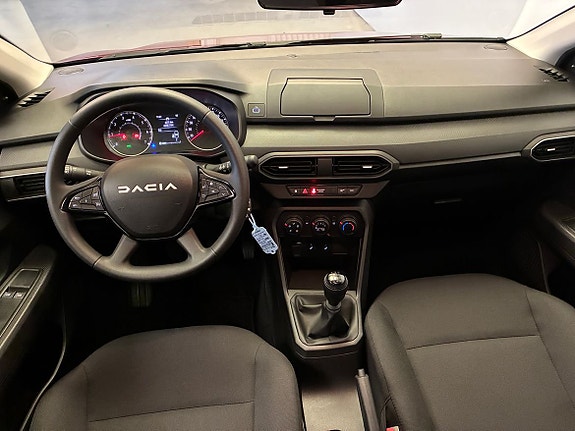 Dacia Sandero 10 of 13